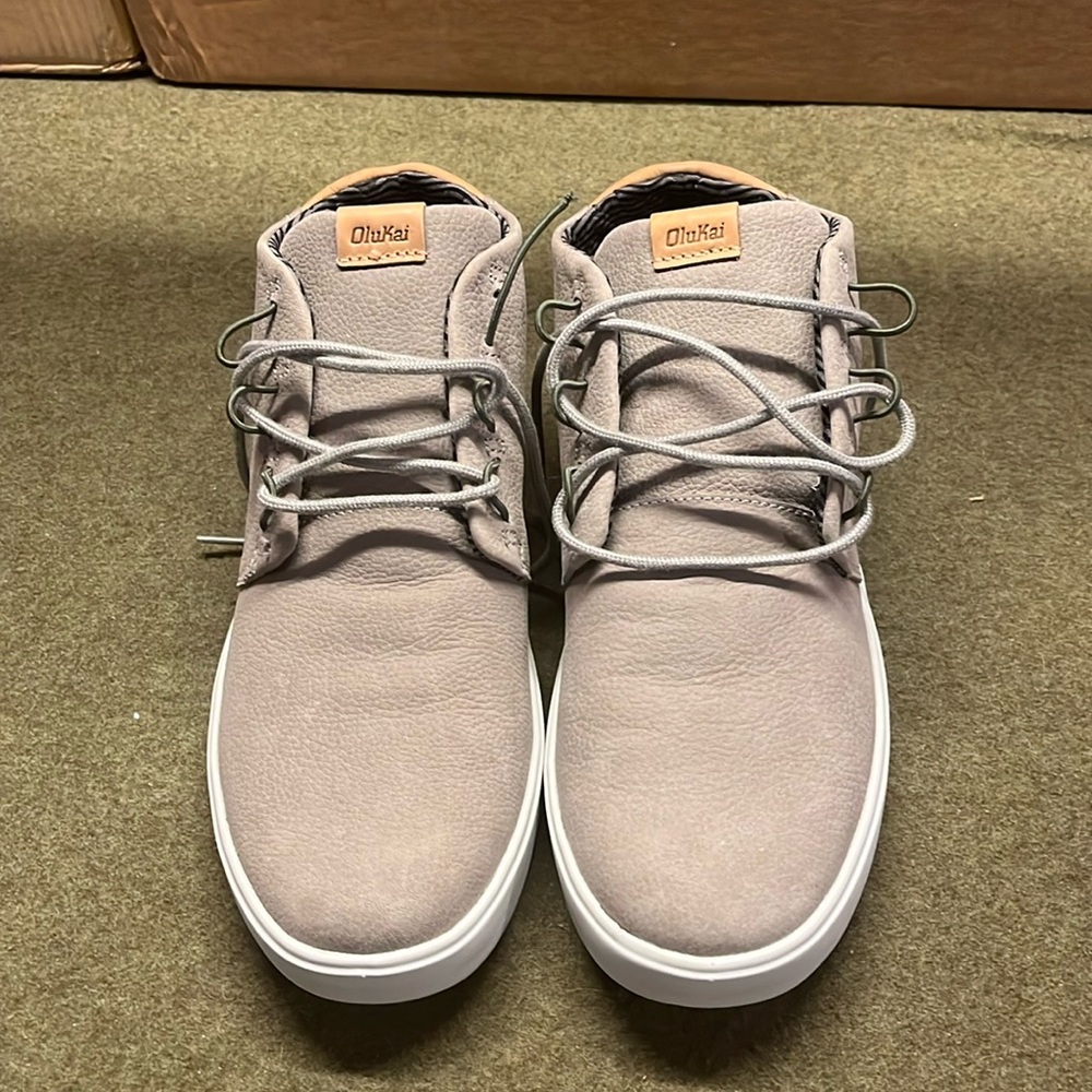 Olukai-10- Grey shoes, last loop is broken on right shoe, never been walked in